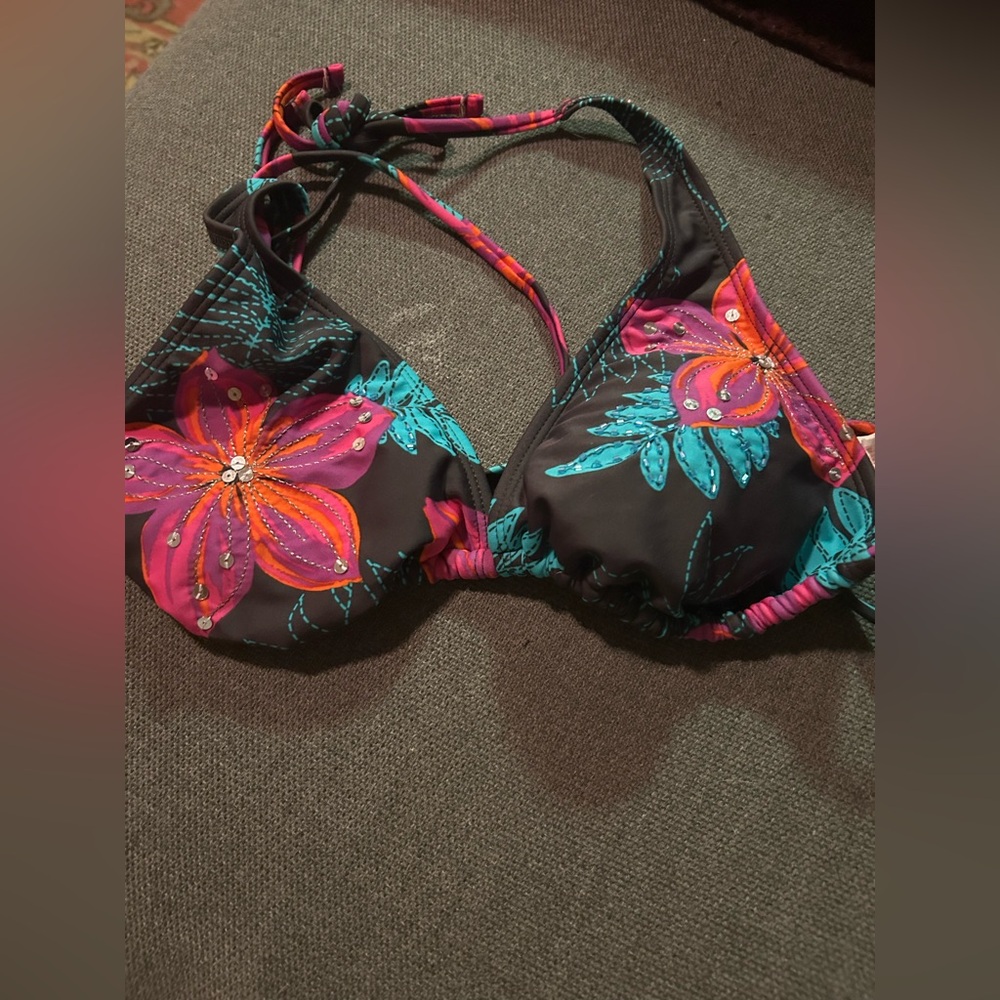 Xhilaration Floral Bikini Top - Black and Pink